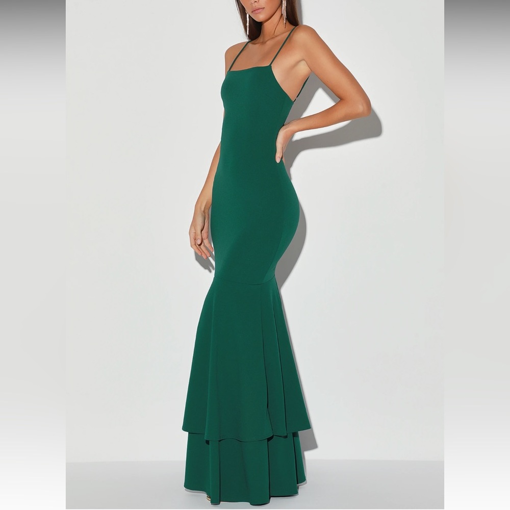Lulu’s Tier and There Hunter Green Tiered Trumpet Hem Maxi Dress